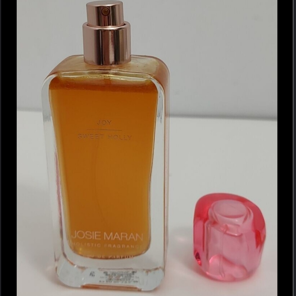Josie Maran Sweet Holly Fragrance with Pink Cap